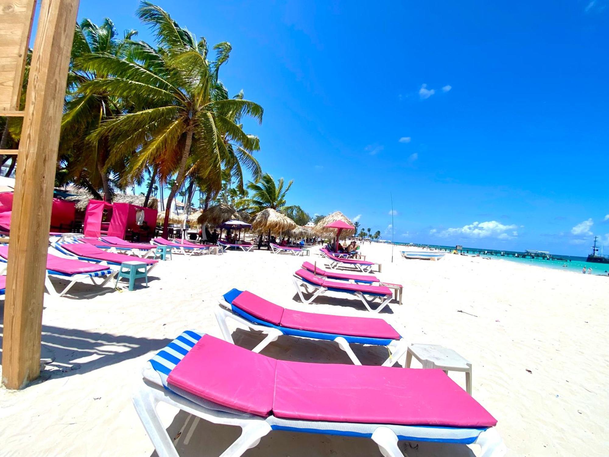 Madonna Pool Beach Los Corales Punta Cana Bagian luar foto